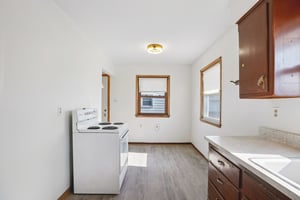 Birch Dr-S2002-012.jpg