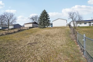 Birch Dr-S2002-036.jpg