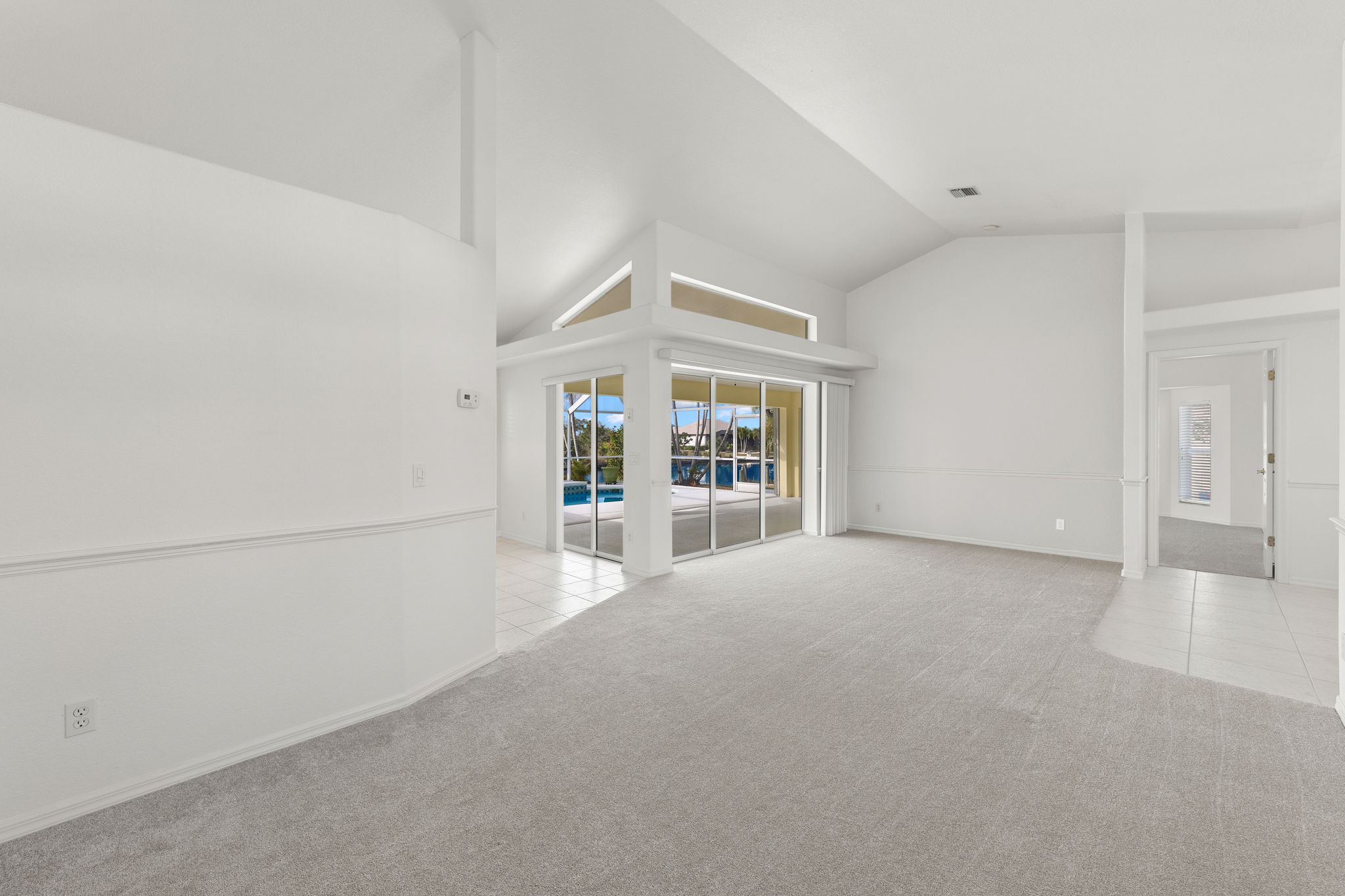 Living Room -r