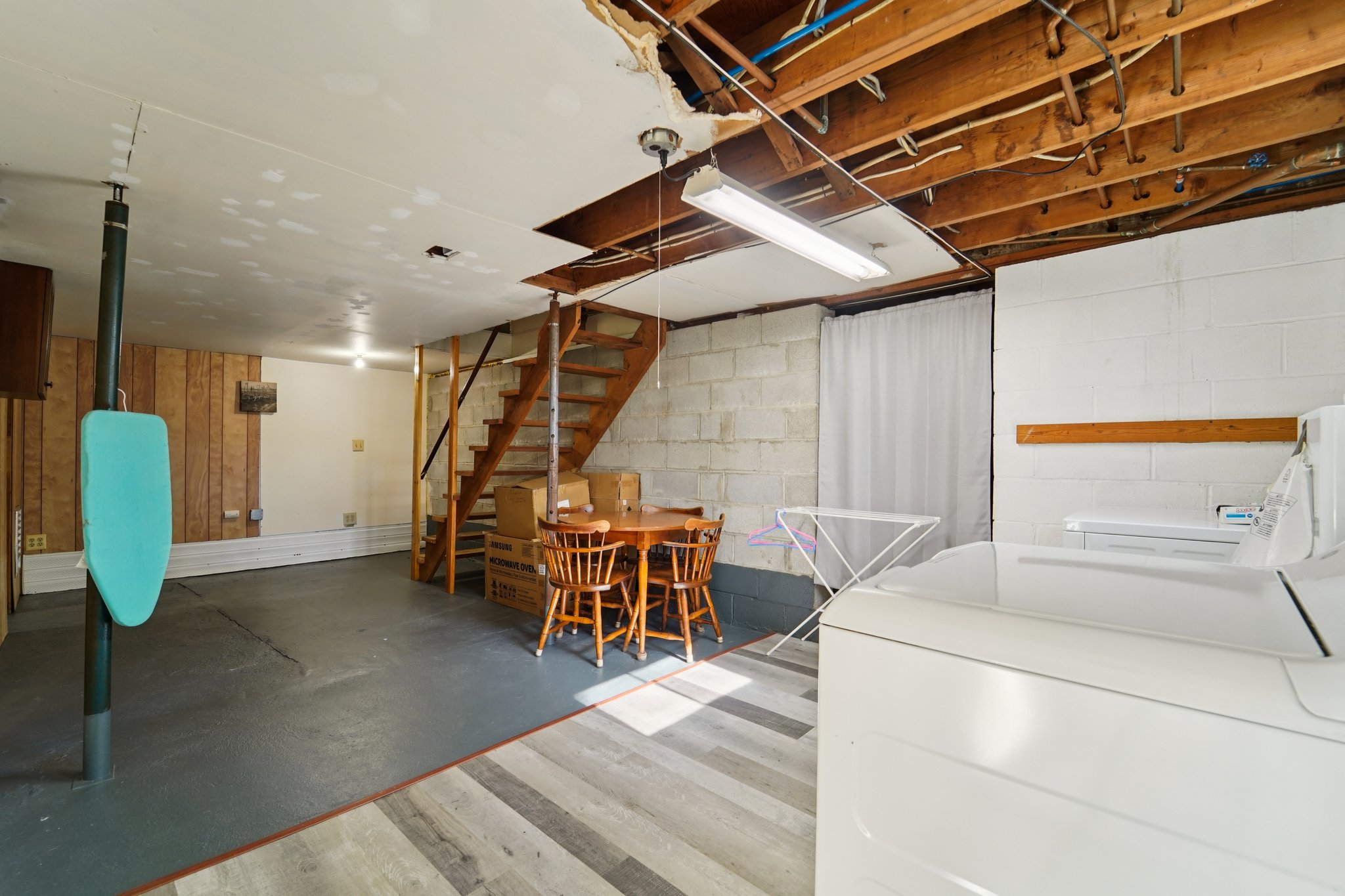 Old State Rd-S0904-034.jpg