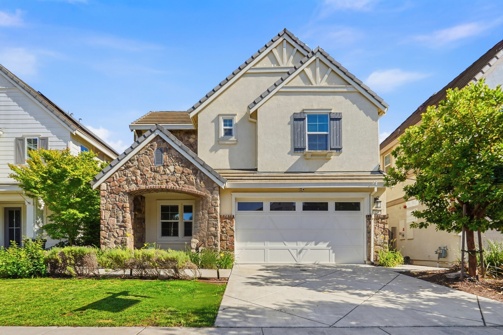 001_F8_154 Sandpiper Wy