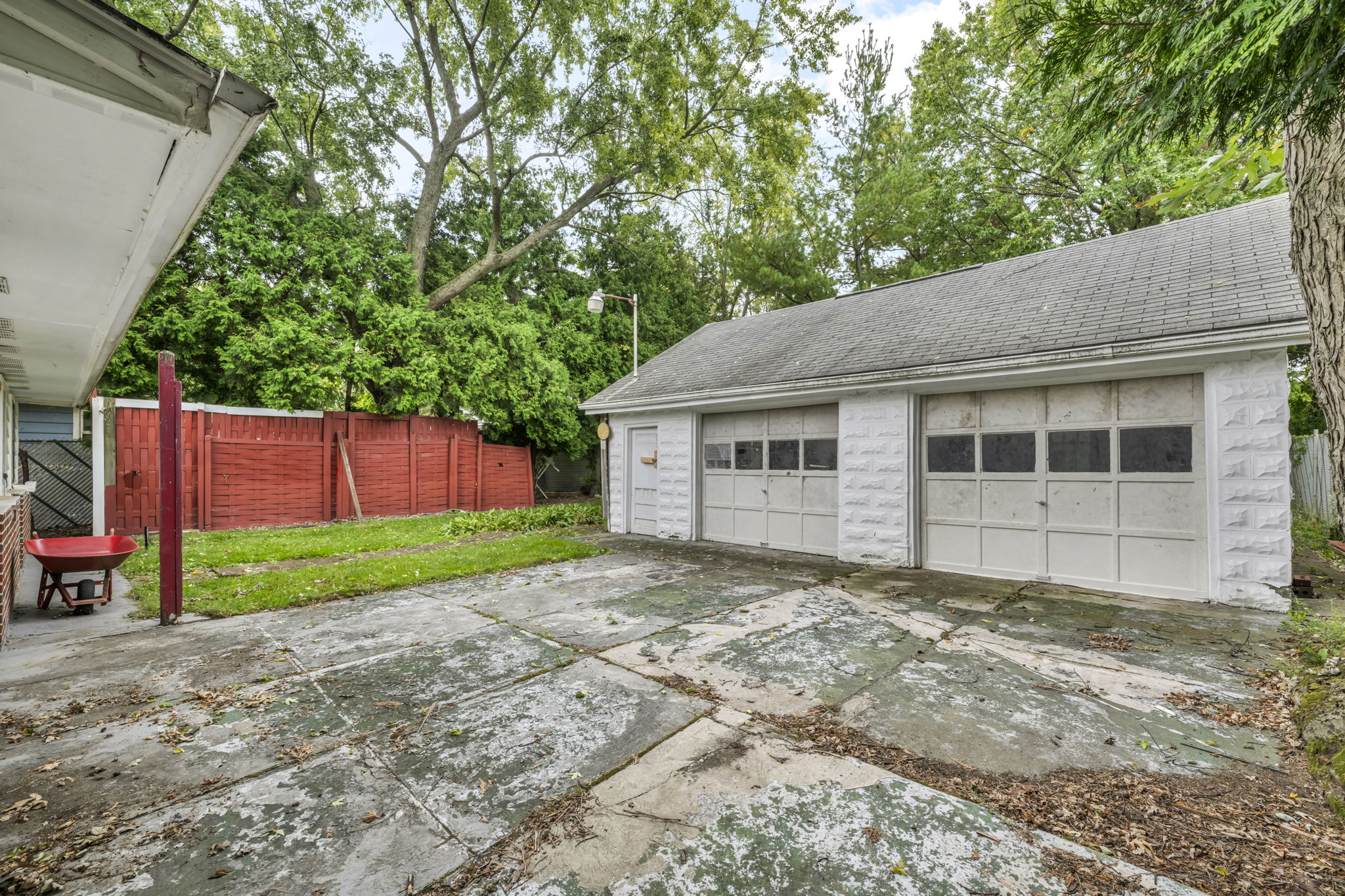  Photo 32
