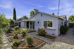  Photo 40
