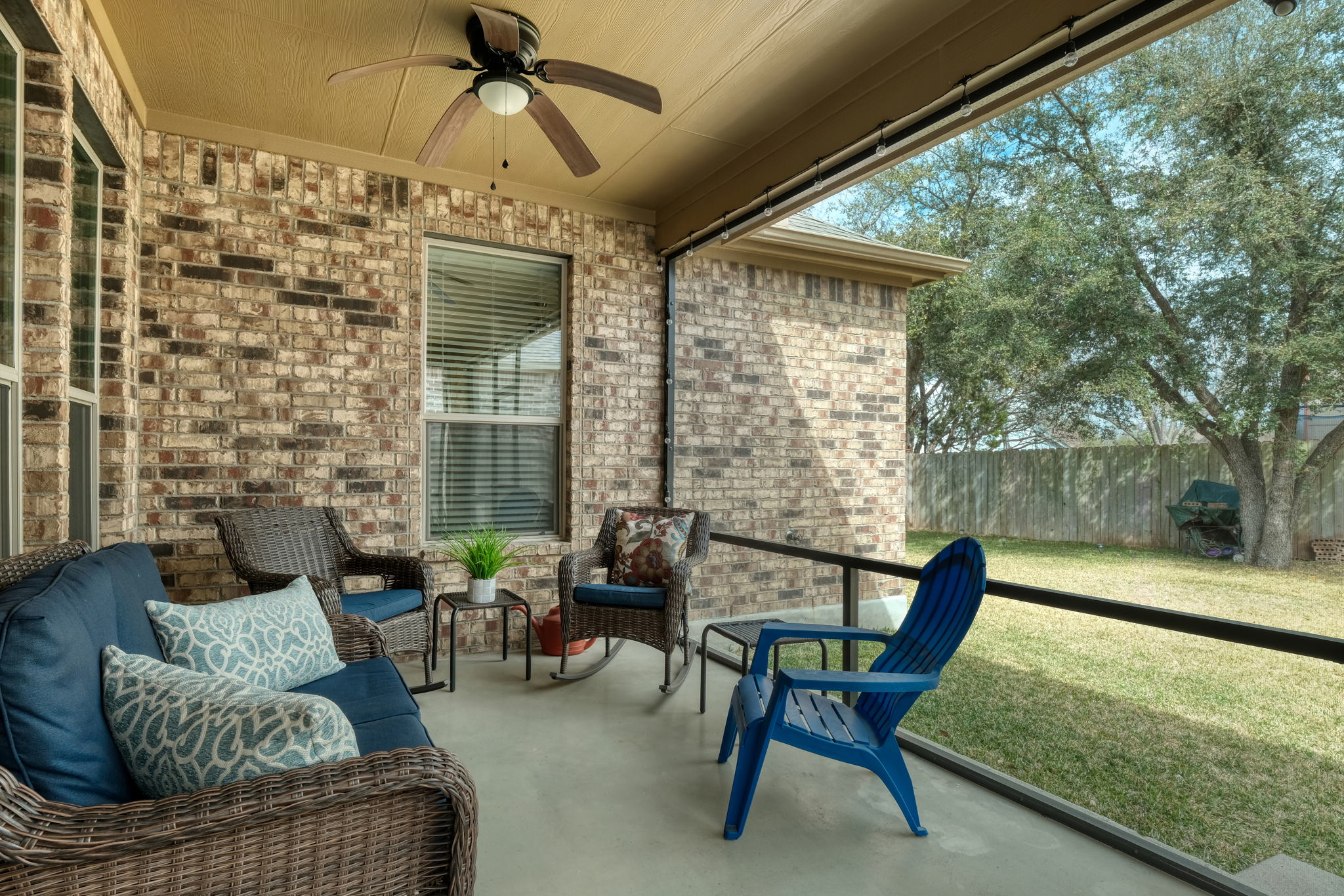 Screened-in Porch