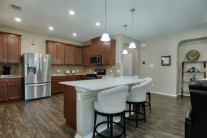 Kitchen/Breakfast Bar
