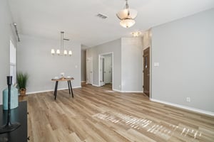 Foyer/Dining Room