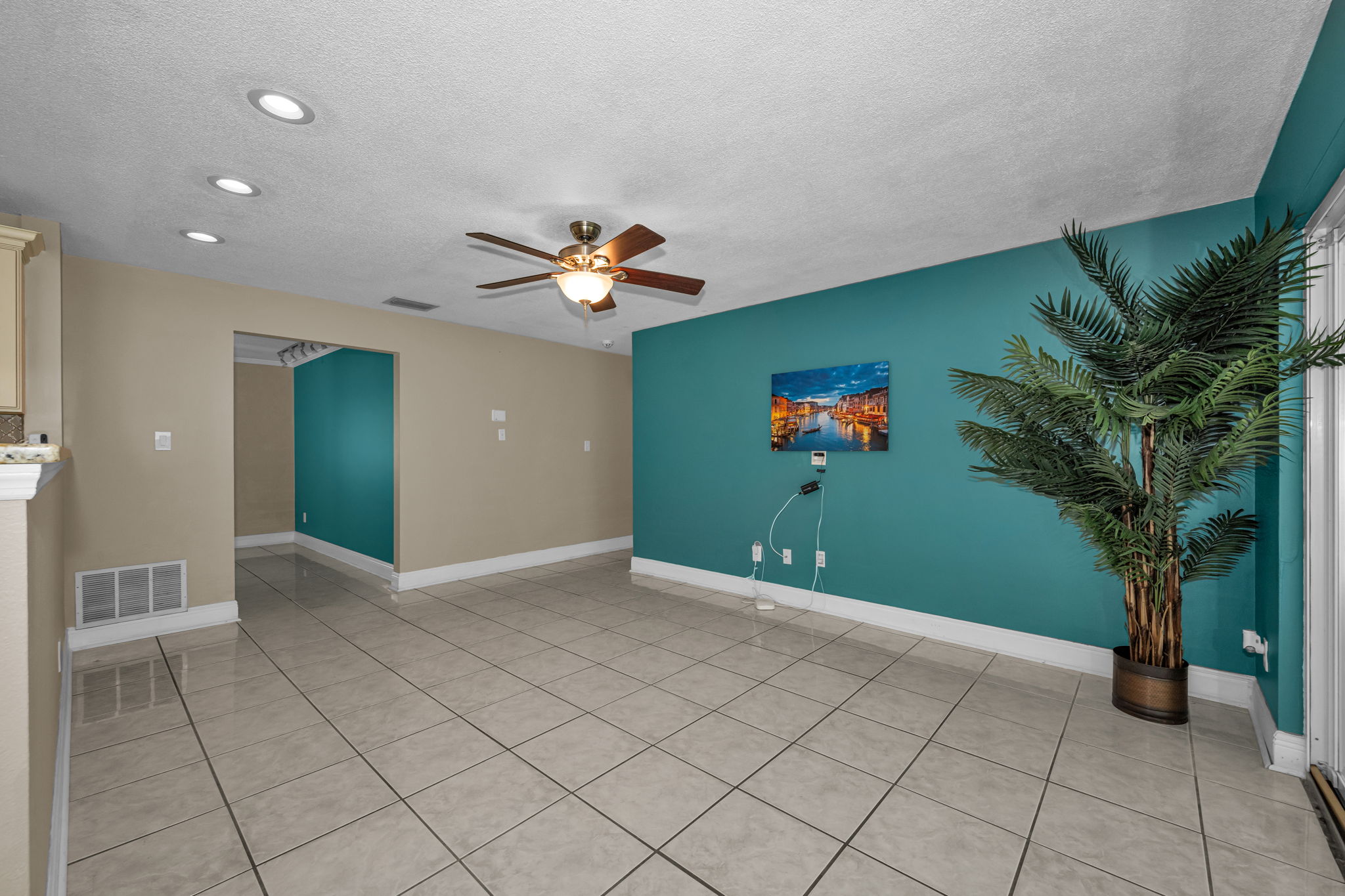 Family Room 1