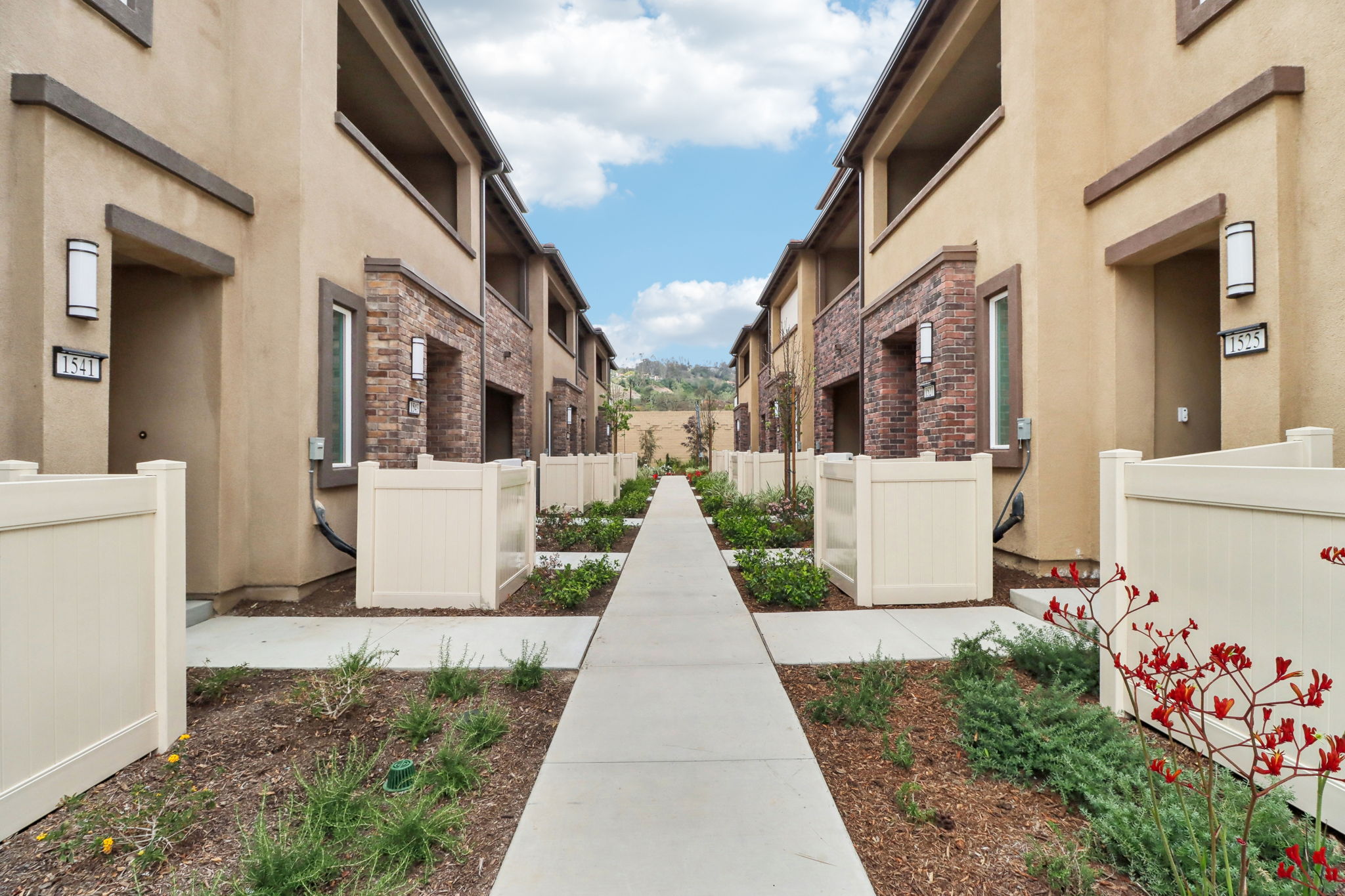 Southern California - Stratus - 1541 Stratus Drive, Pomona, CA 91768 - 002