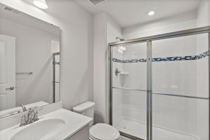 Bedroom 4 En Suite Bathroom