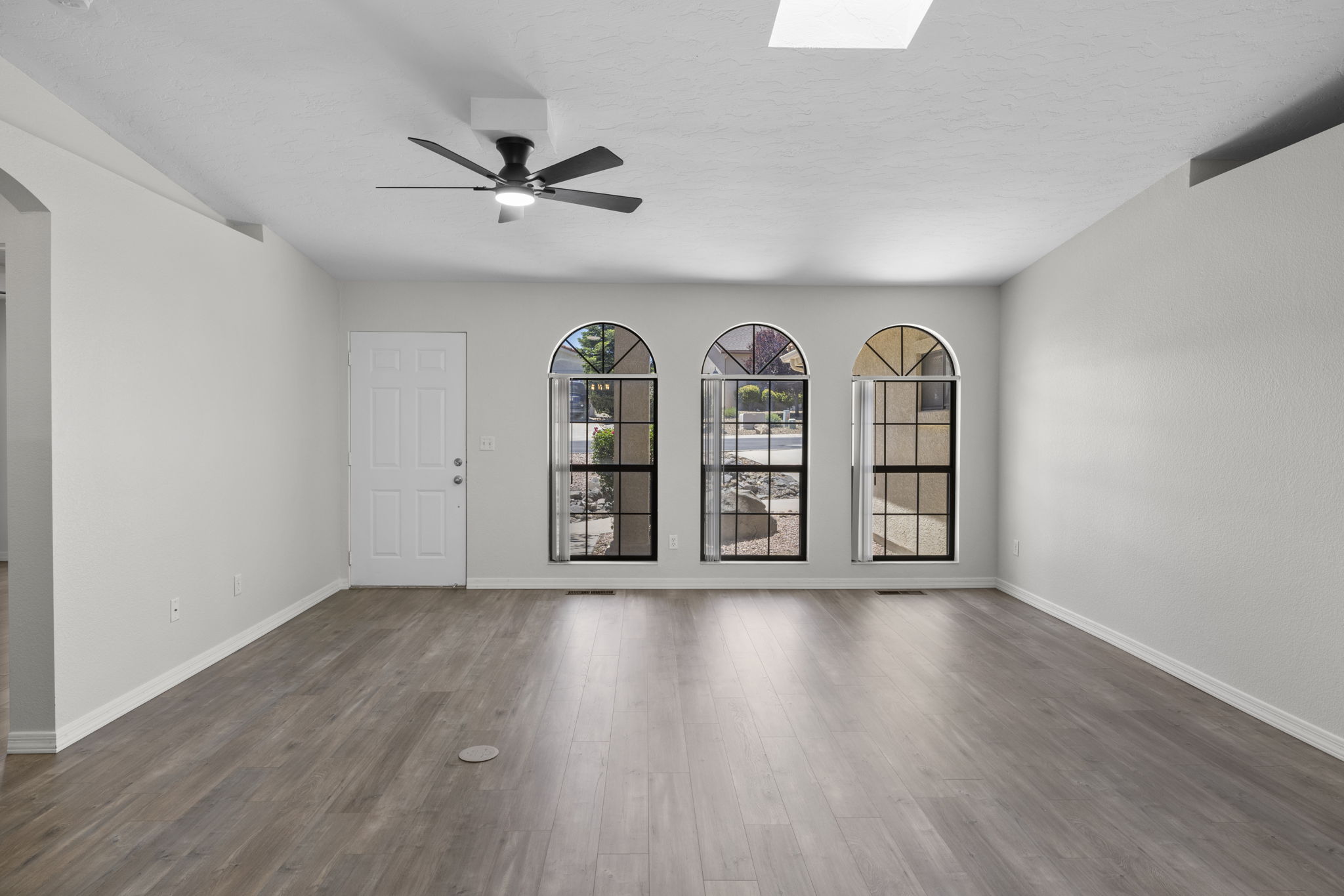Living Room (4)
