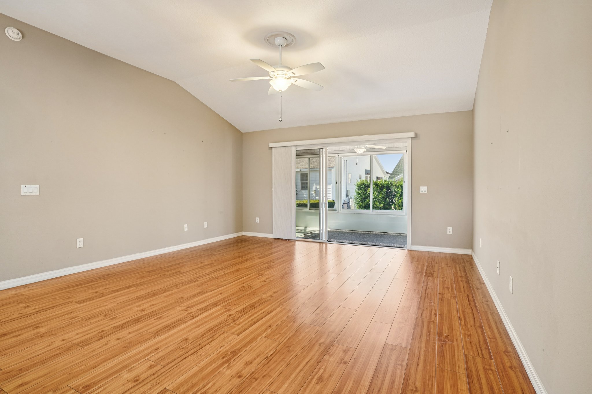 Wyatt Ave-S2410-005.jpg