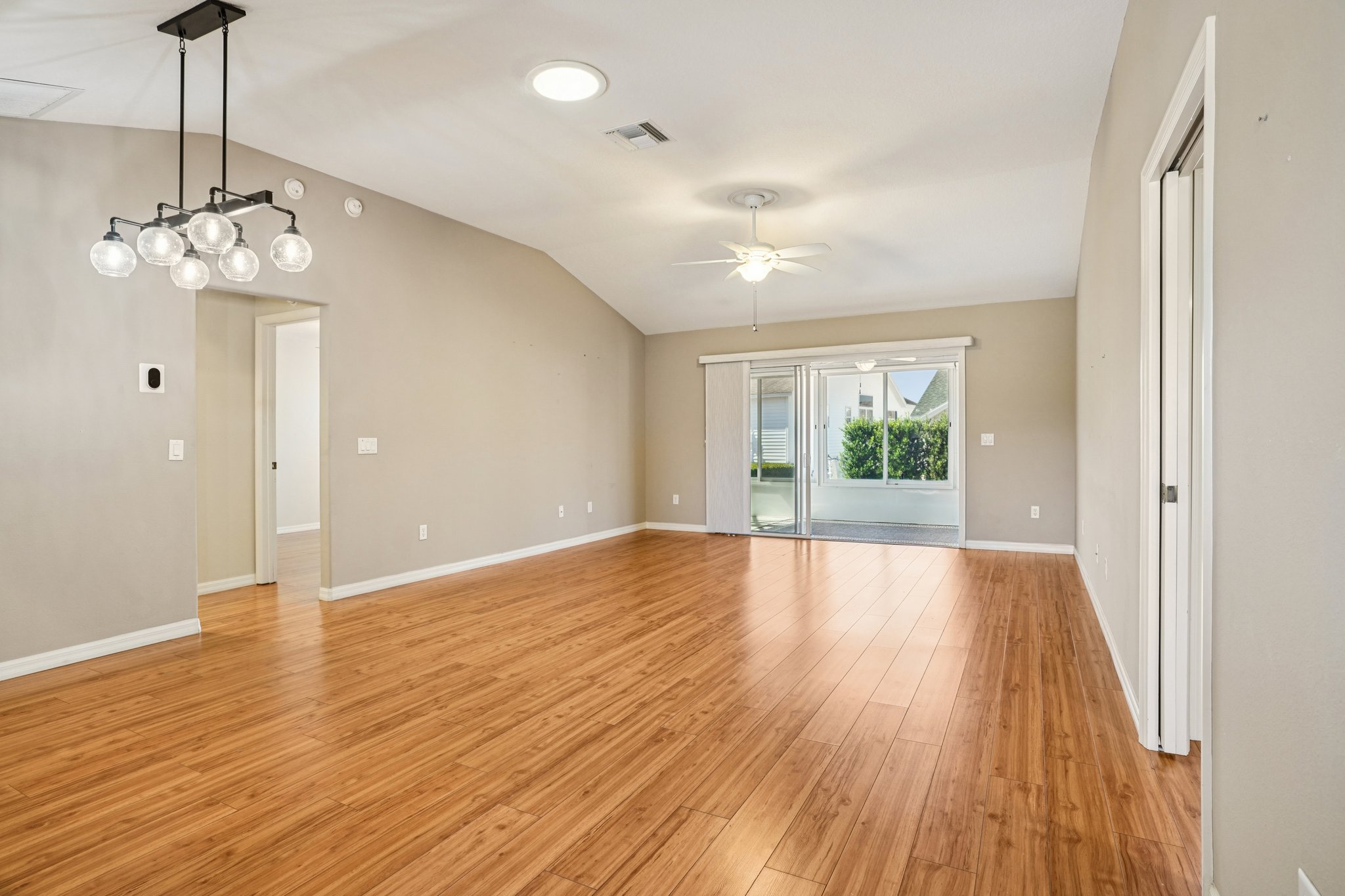 Wyatt Ave-S2410-009.jpg