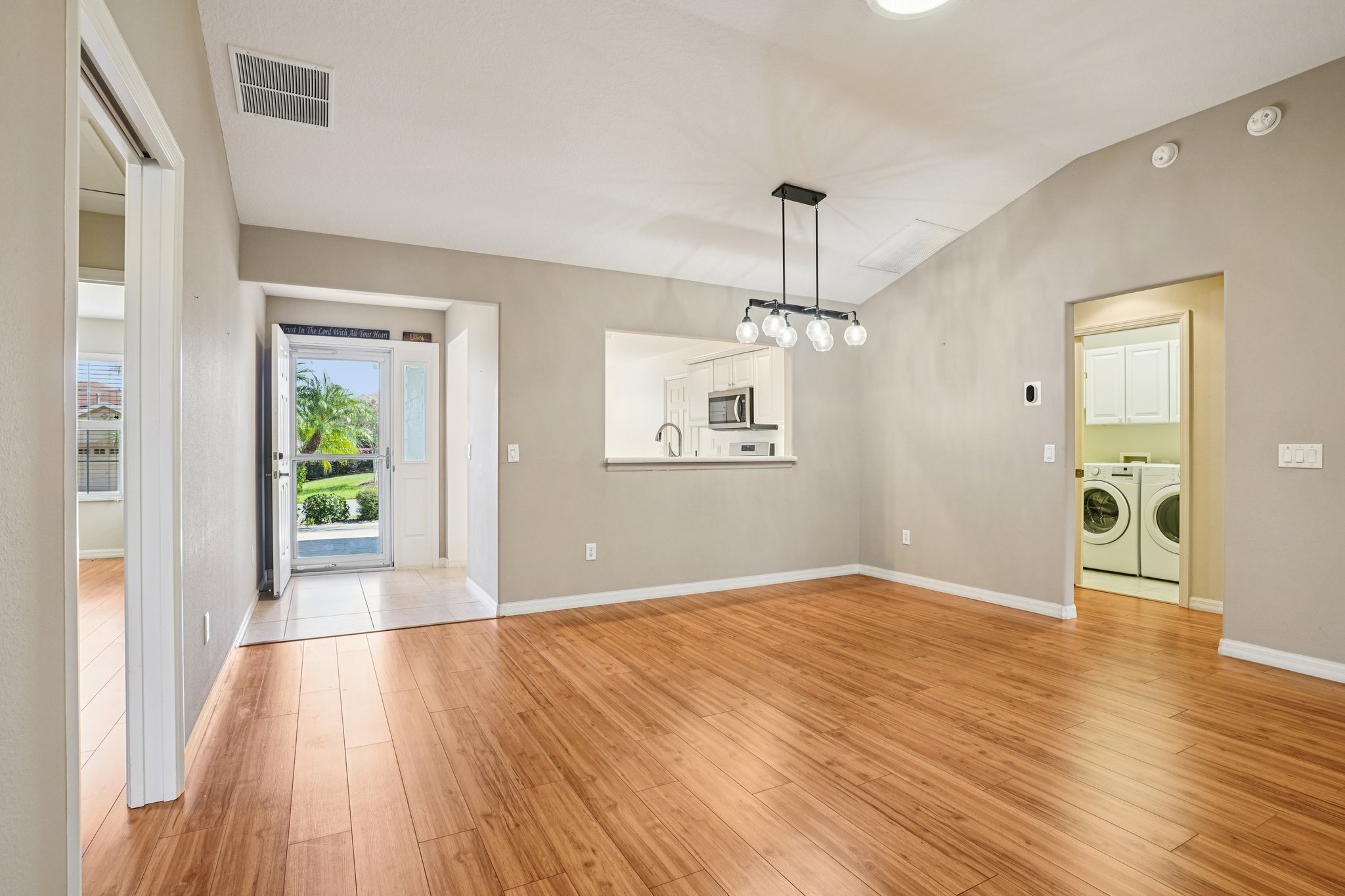 Wyatt Ave-S2410-010.jpg