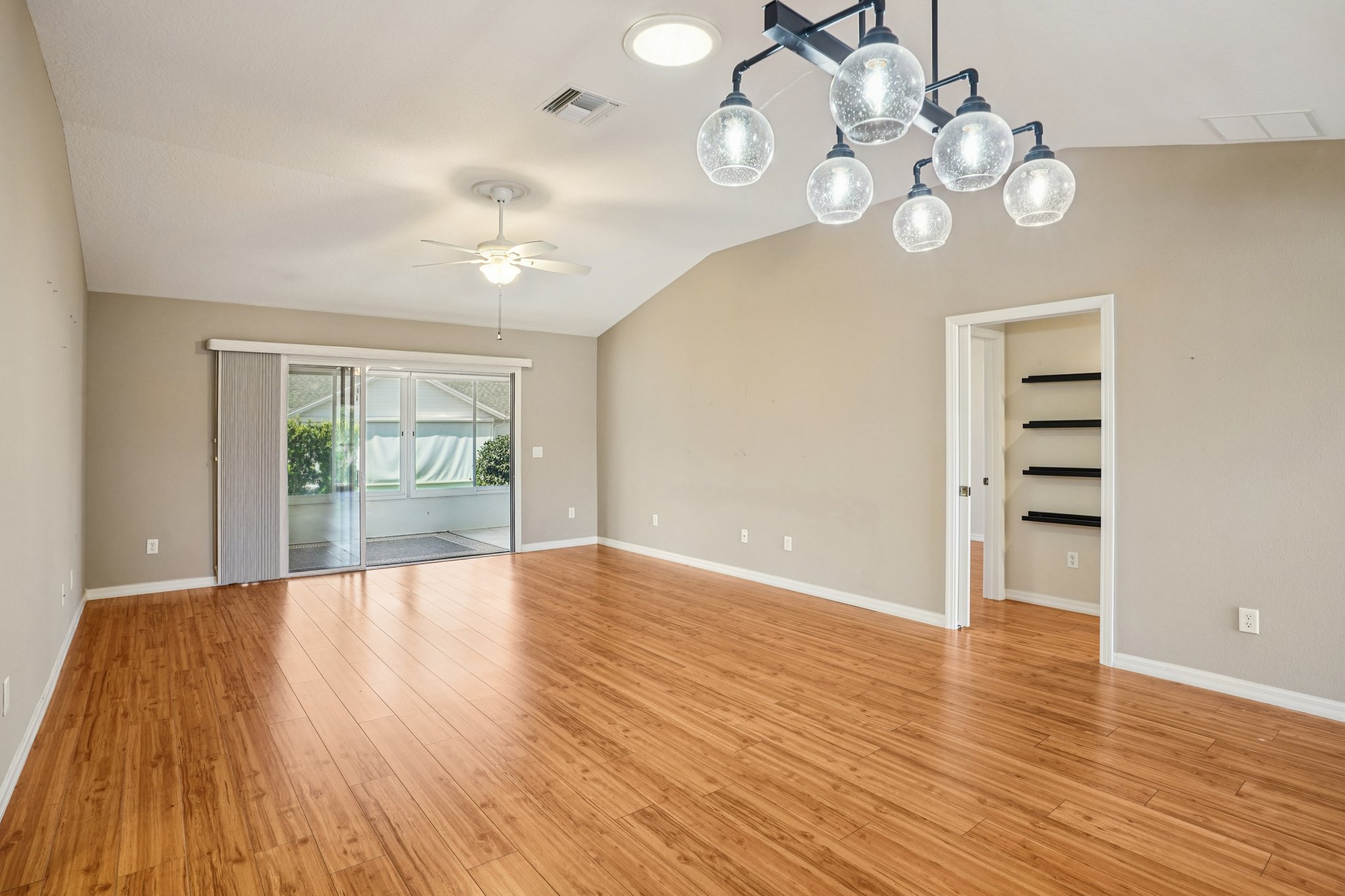 Wyatt Ave-S2410-011.jpg