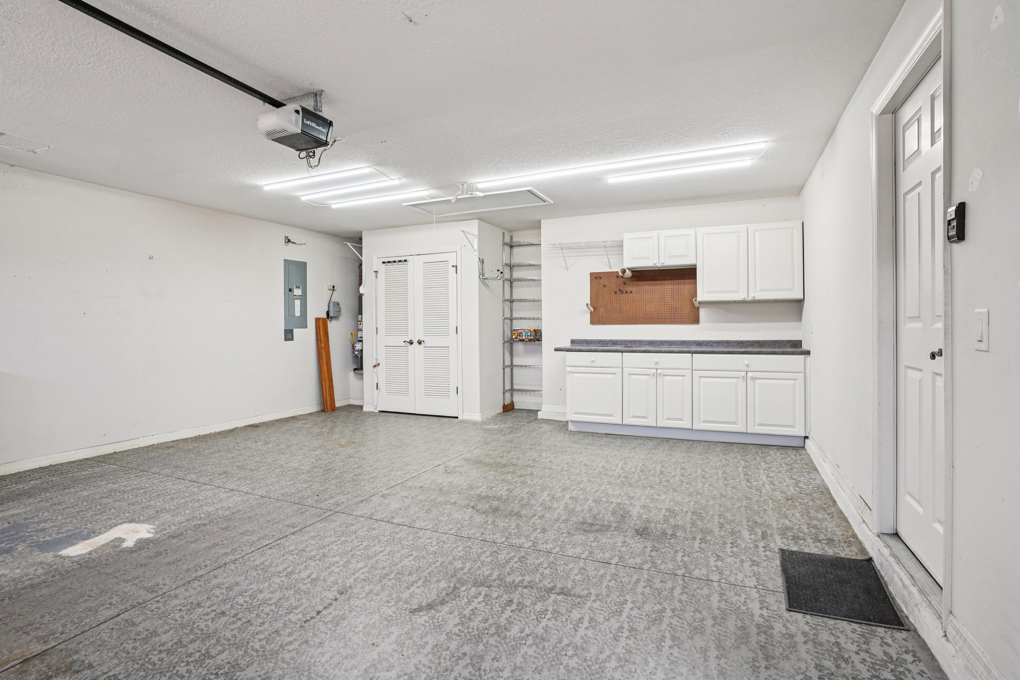 Wyatt Ave-S2410-032.jpg