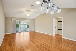 Wyatt Ave-S2410-011.jpg