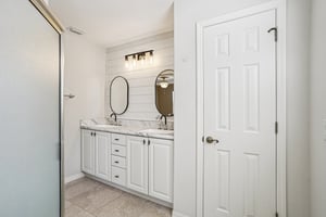 Wyatt Ave-S2410-022.jpg