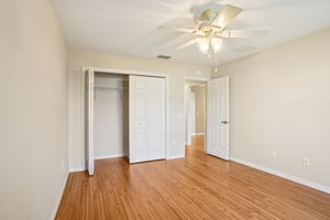 Wyatt Ave-S2410-029.jpg