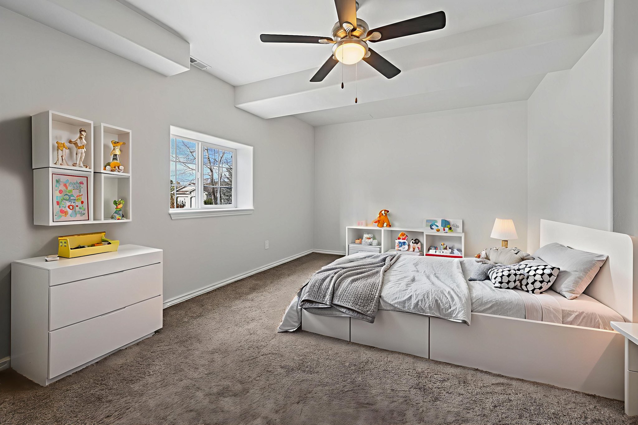 _DSC7981 virtually staged.jpeg