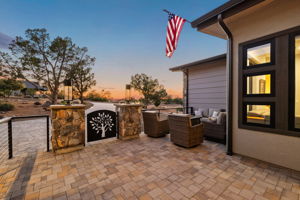 Front Patio (2)