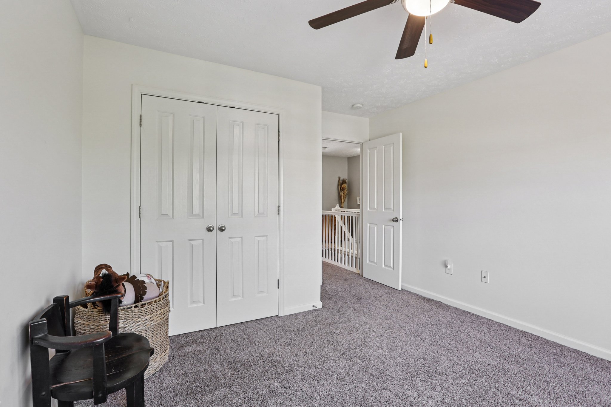 Smithfield Dr-S1609-040.jpg