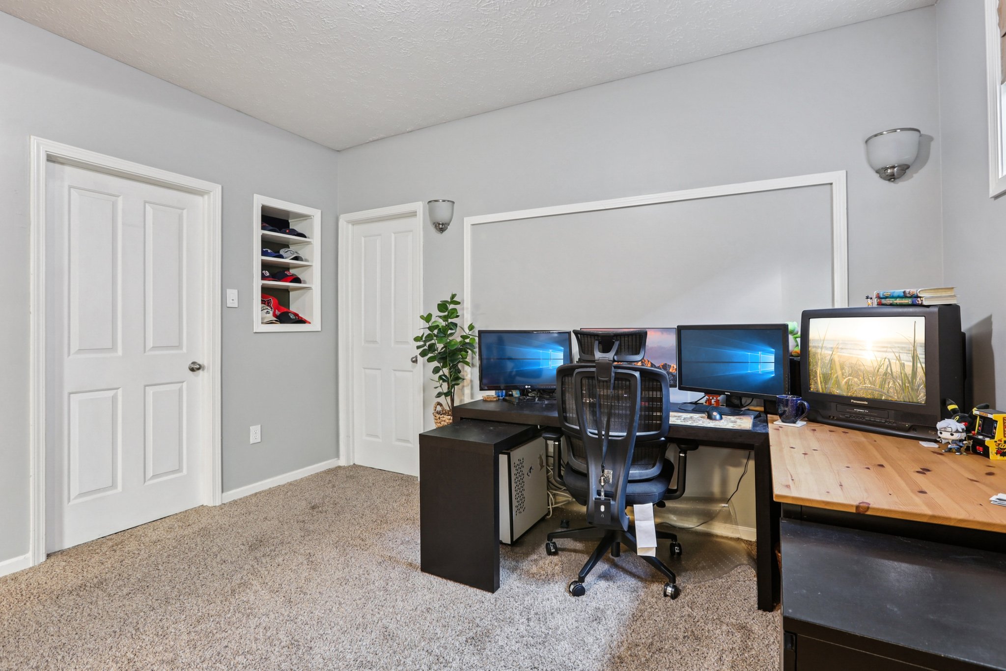 Smithfield Dr-S1609-043.jpg