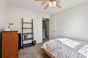 Smithfield Dr-S1609-027.jpg