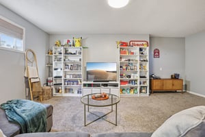 Smithfield Dr-S1609-045.jpg