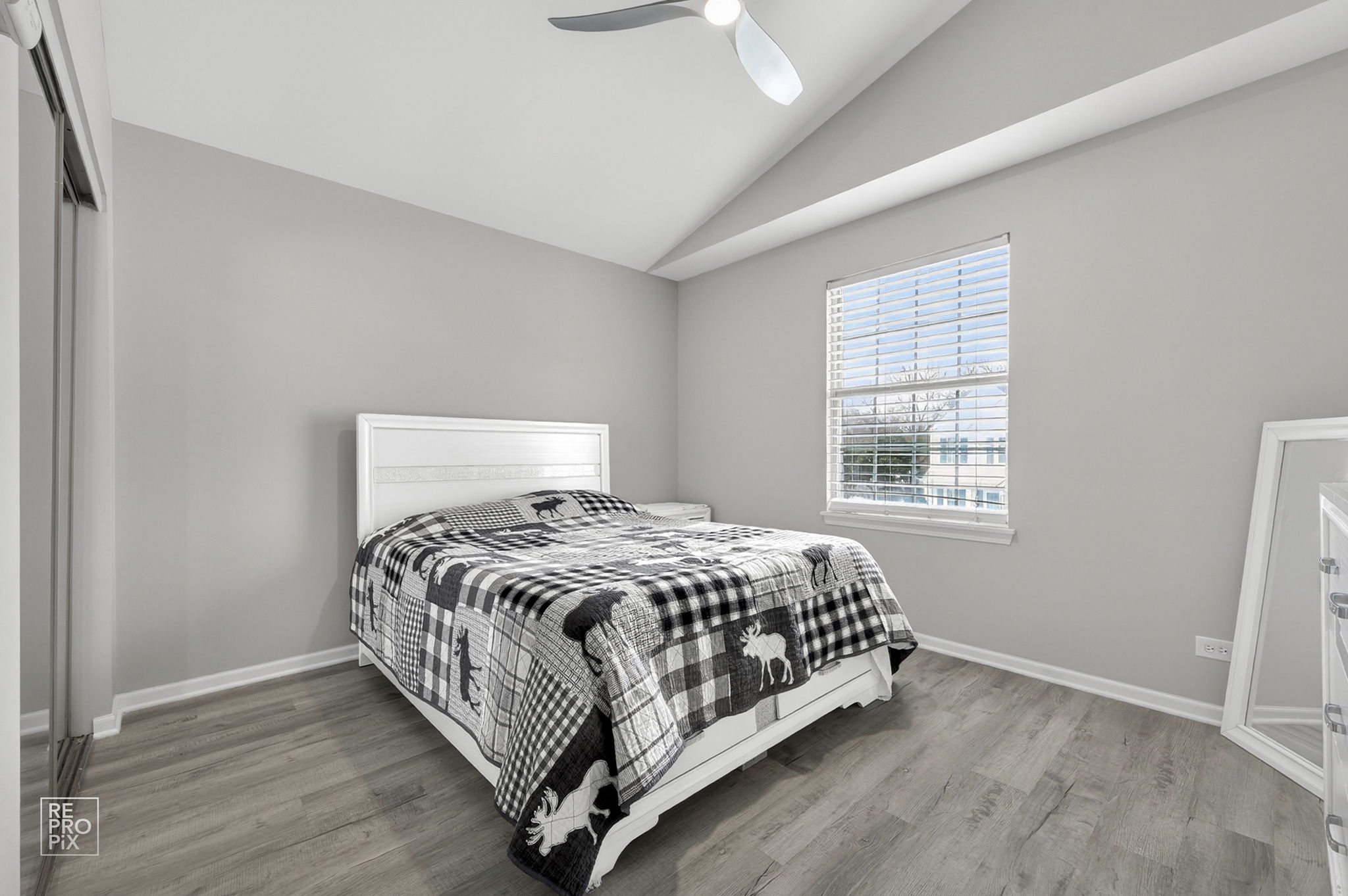  1543 Apple Grove Ln, Westmont, IL 60559_010