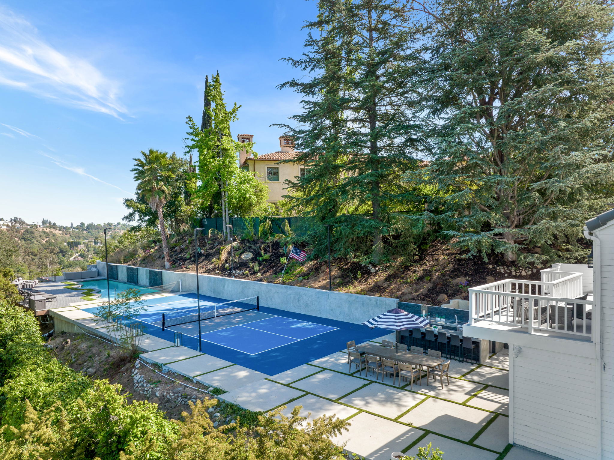 15438 Mulholland Drive-60