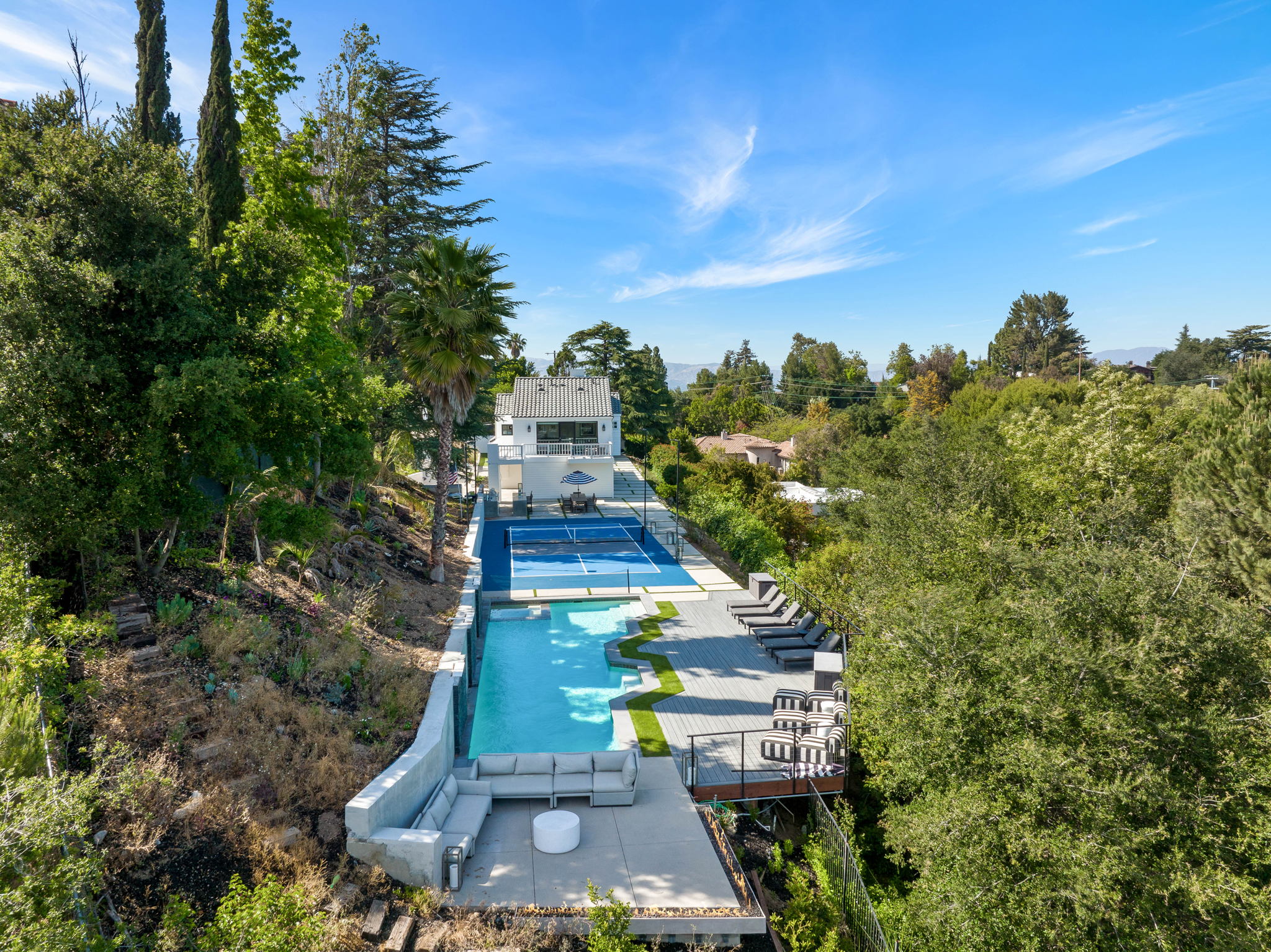 15438 Mulholland Drive-61