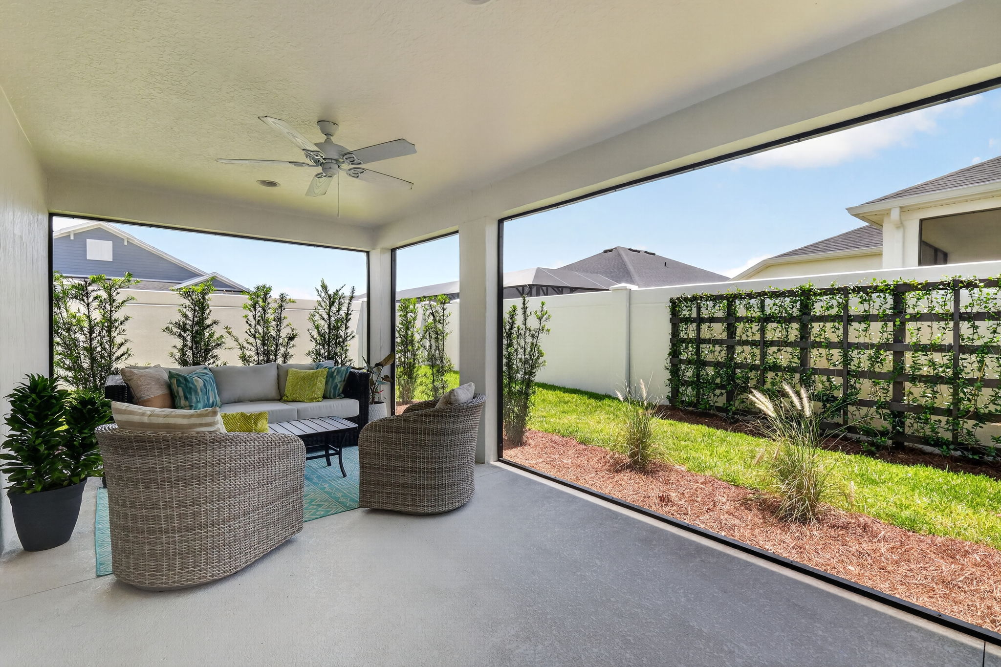 Lanai with PRIVACY Walls