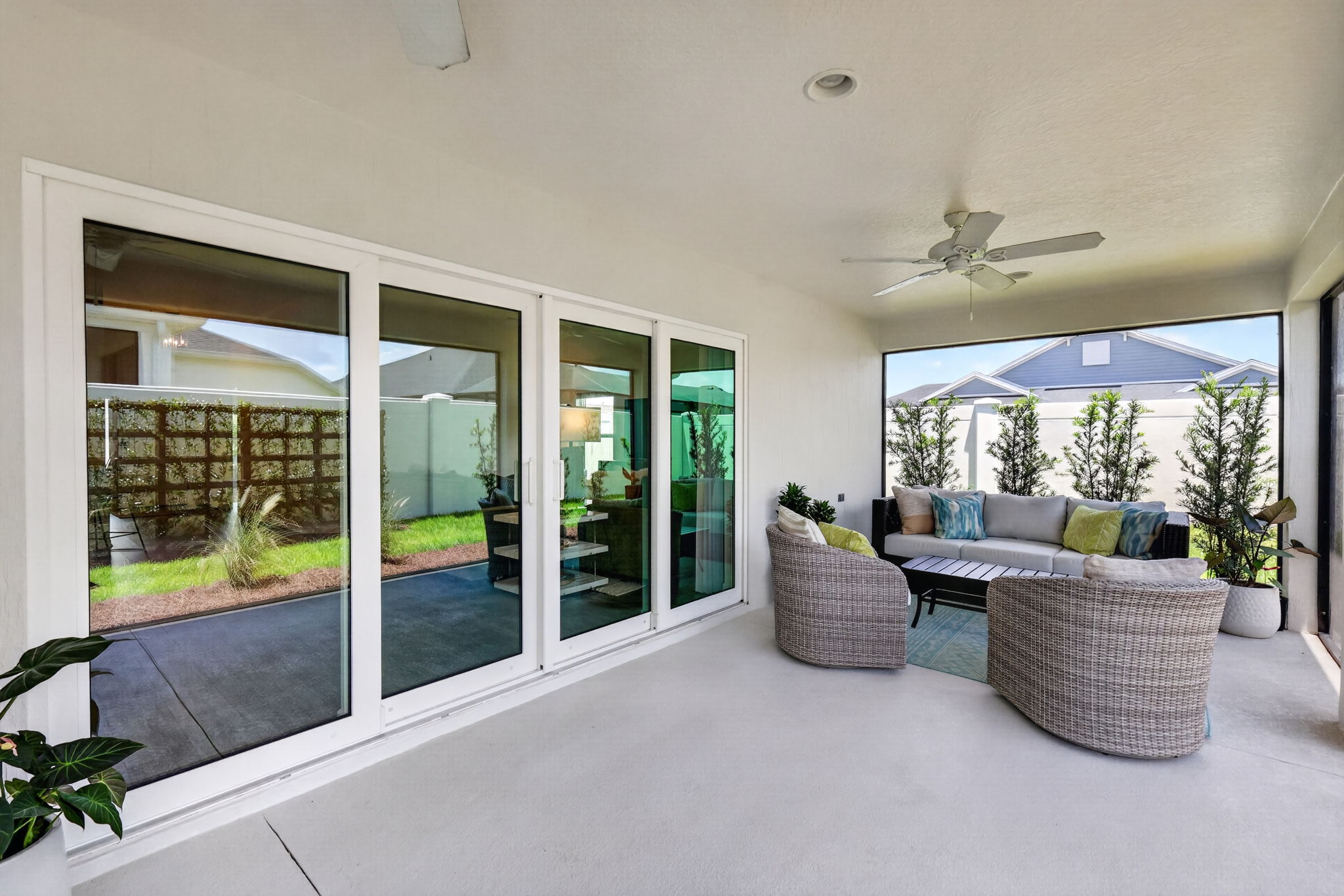 Lanai with PRIVACY Wall