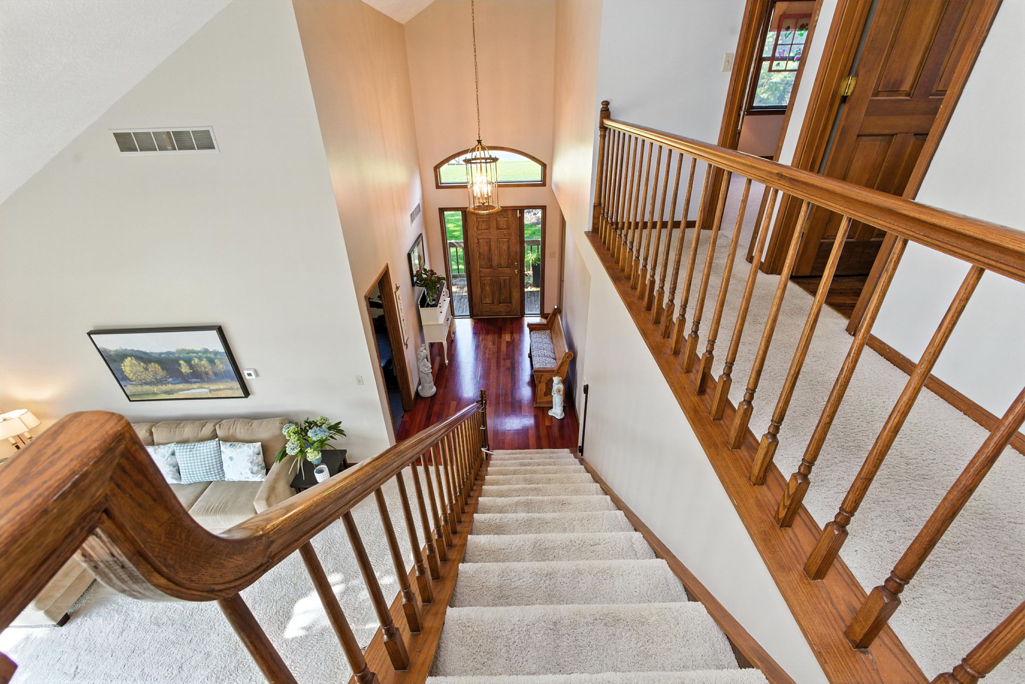 Foyer/Stairs