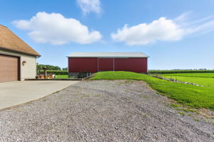 Side/Bank Barn