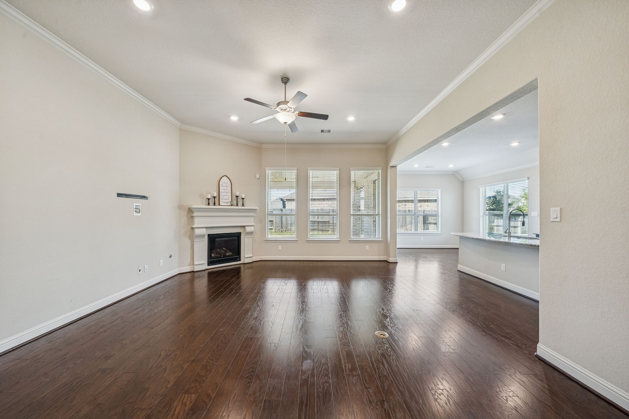 15443 Wildpoint Dr-005.jpg