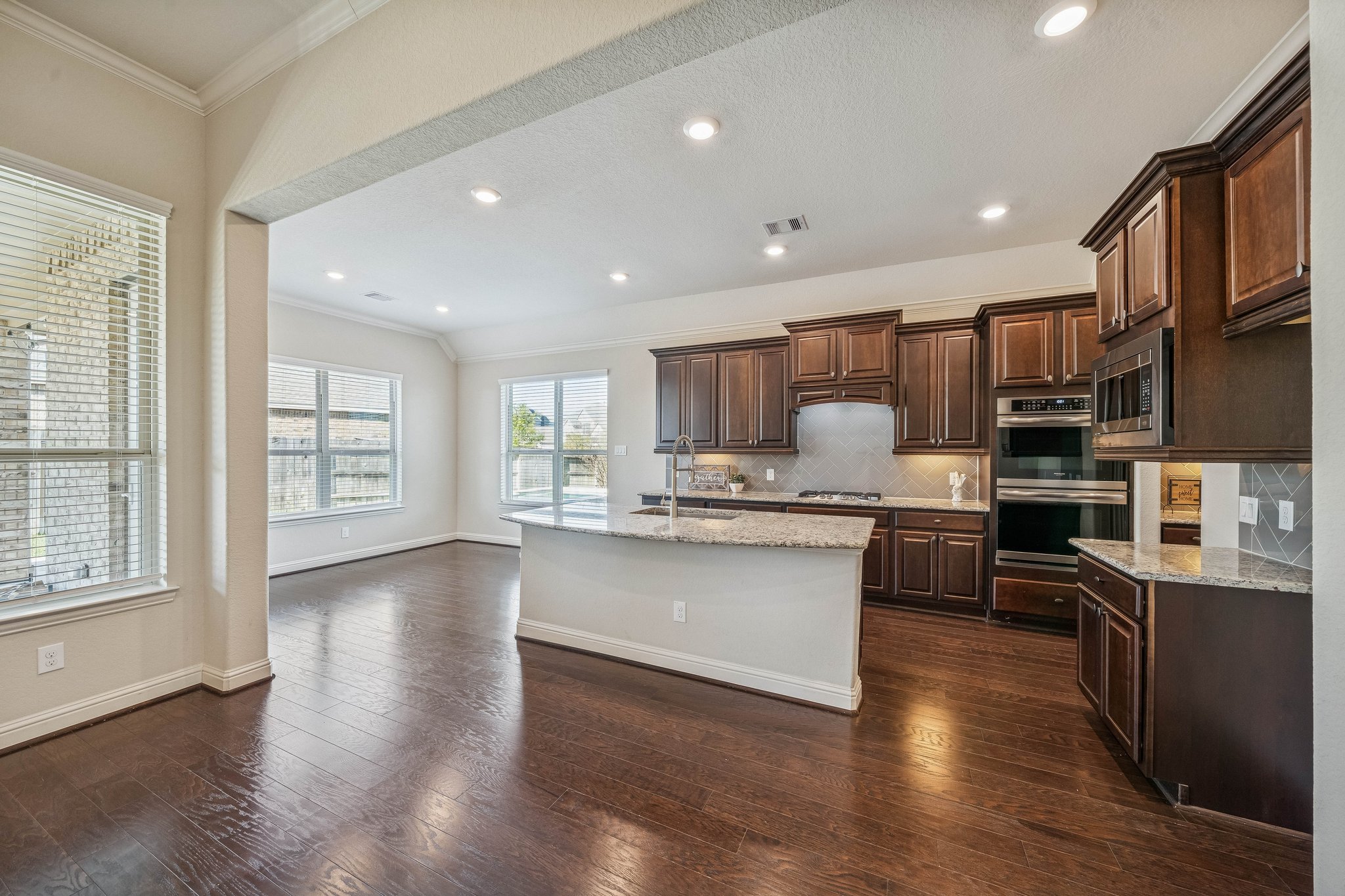 15443 Wildpoint Dr-012.jpg