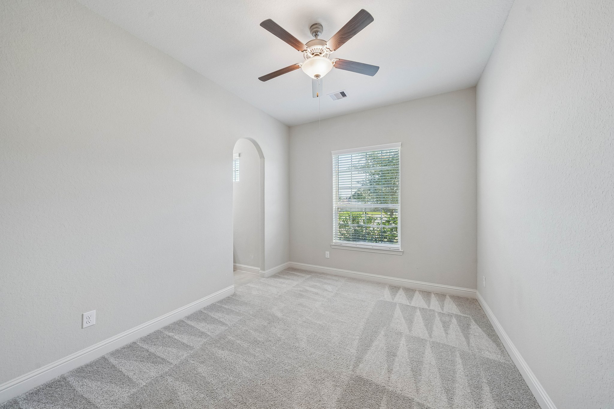 15443 Wildpoint Dr-019.jpg