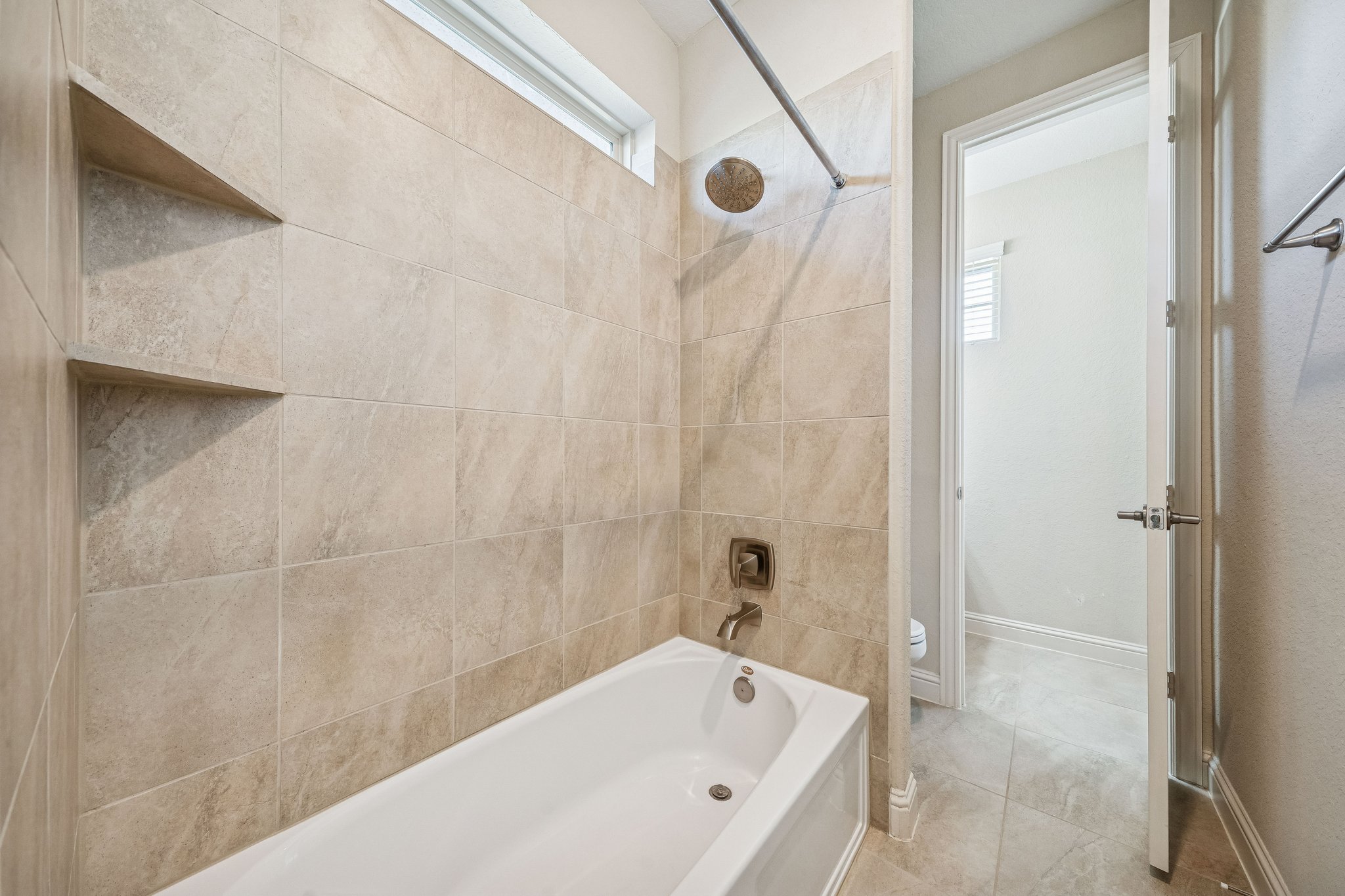 15443 Wildpoint Dr-022.jpg