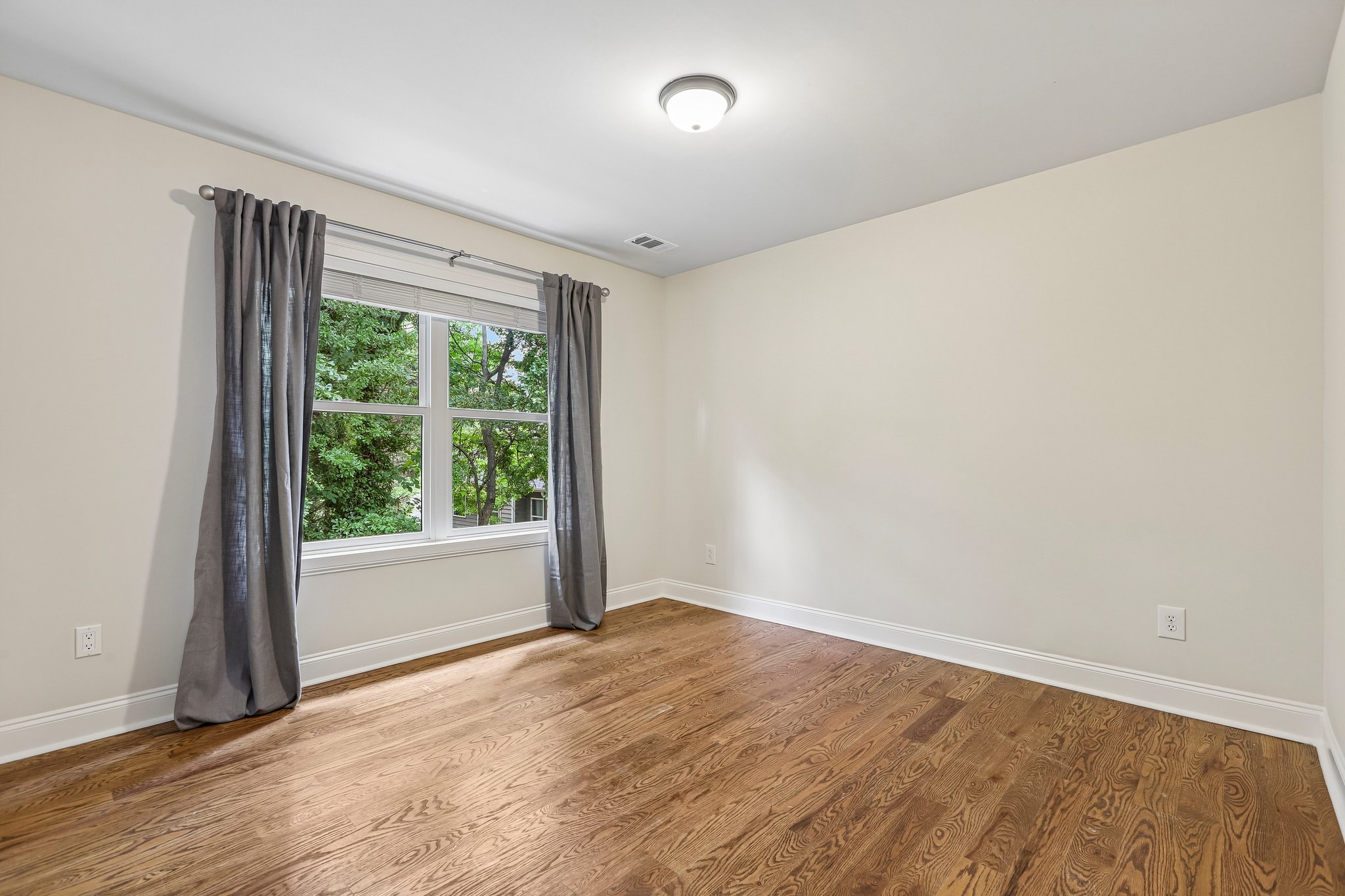 Foote St NE-S0306-019.jpg
