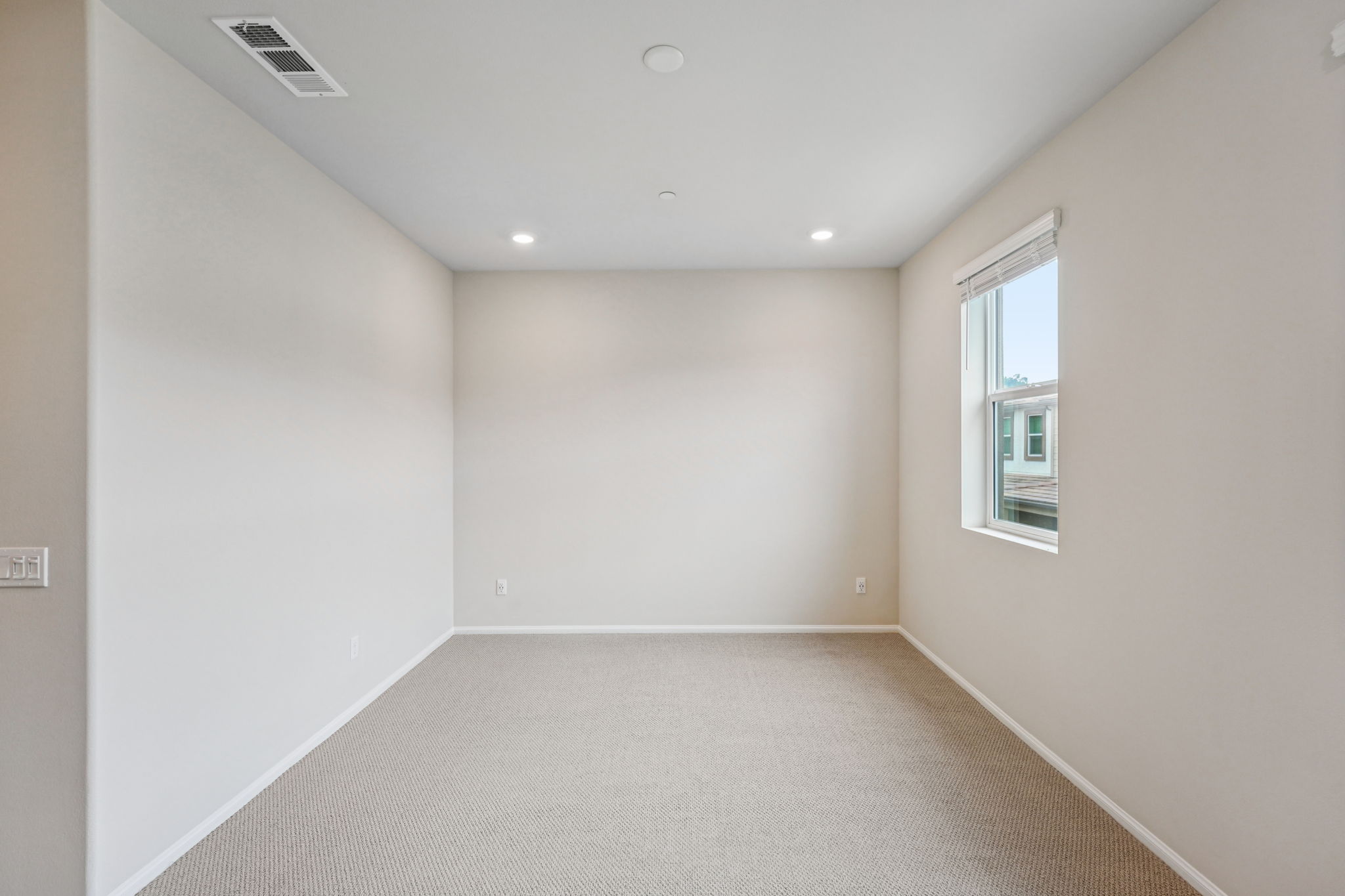 So Cal - Stratus - 1545 Stratus Dr Pomona CA 91768 - 011