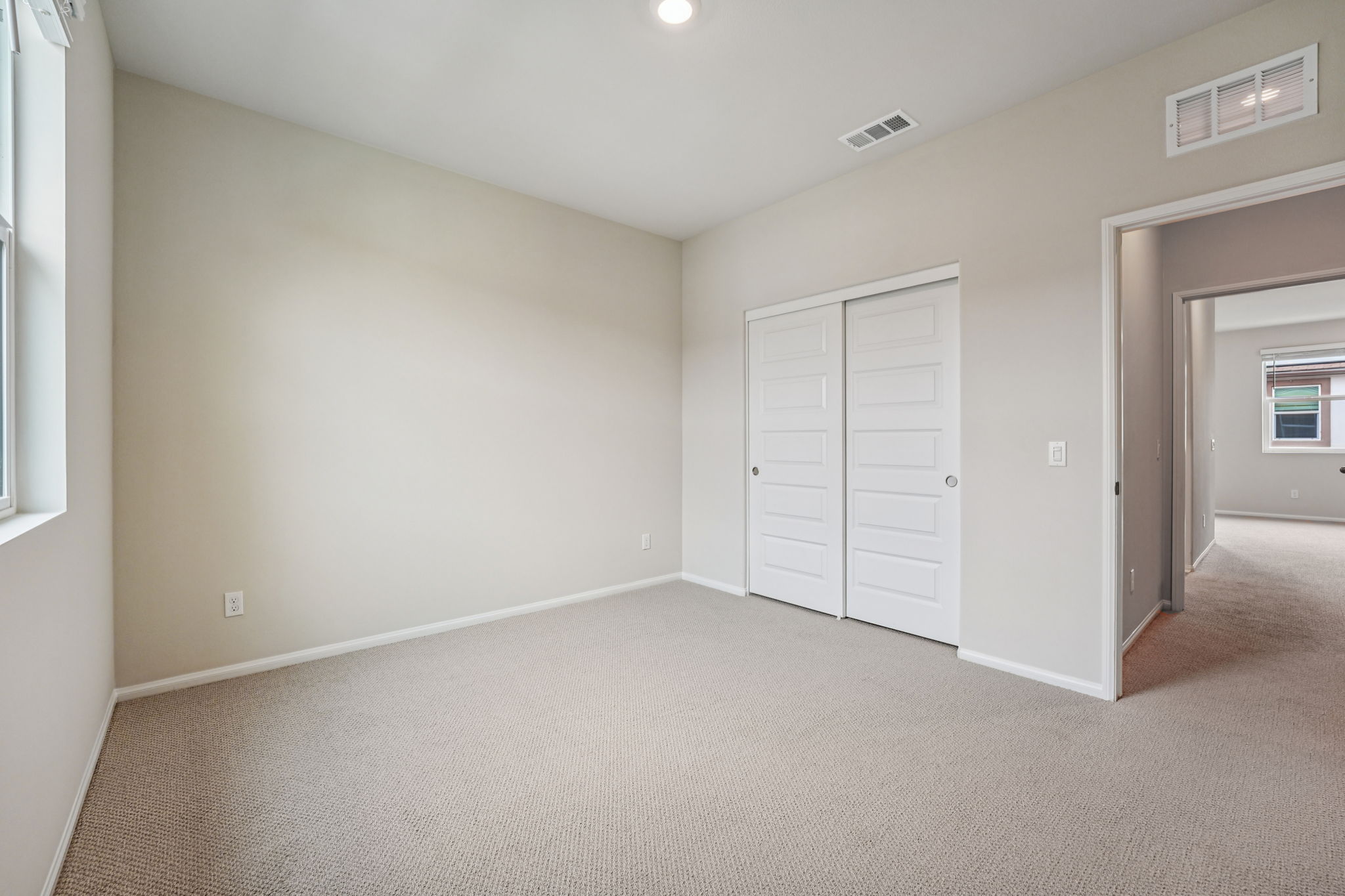 So Cal - Stratus - 1545 Stratus Dr Pomona CA 91768 - 017