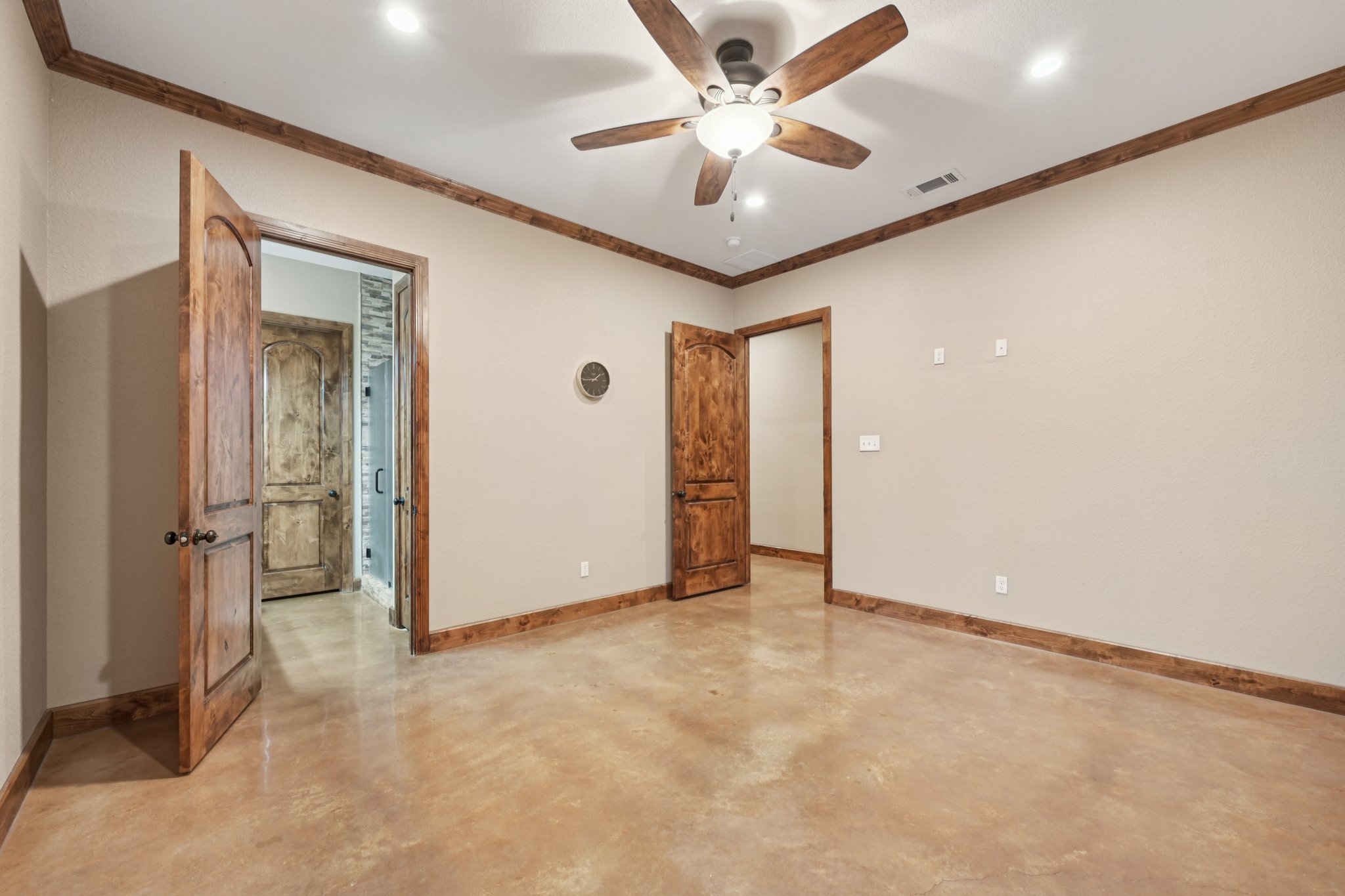 Shady Oaks Dr-S0810-036.jpg