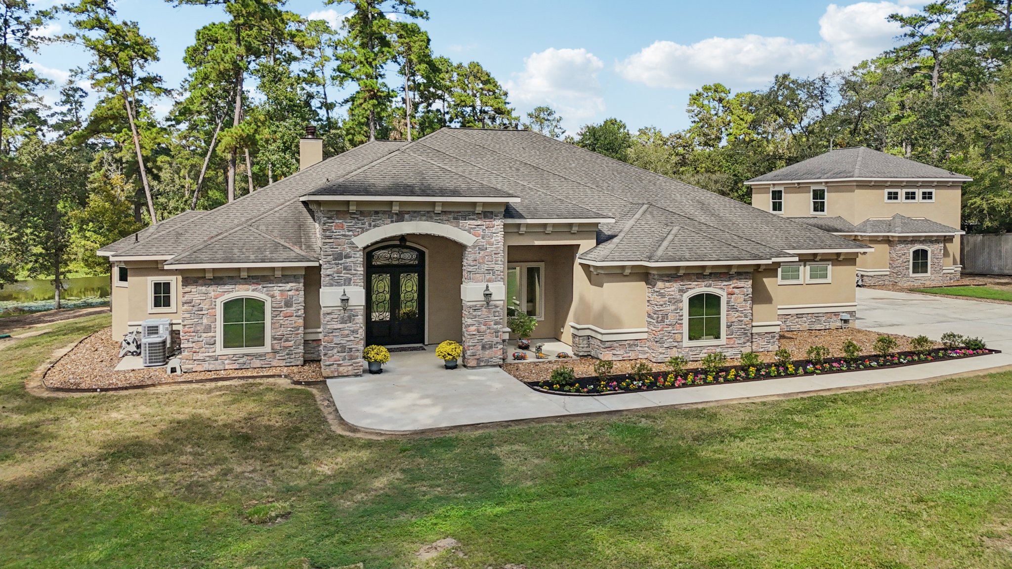Shady Oaks Dr-S0810-059.jpg