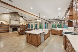 Shady Oaks Dr-S0810-015.jpg