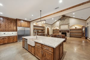 Shady Oaks Dr-S0810-016.jpg