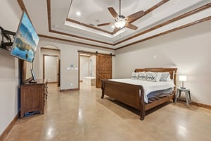 Shady Oaks Dr-S0810-025.jpg