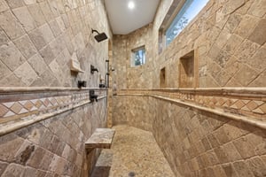 Shady Oaks Dr-S0810-031.jpg