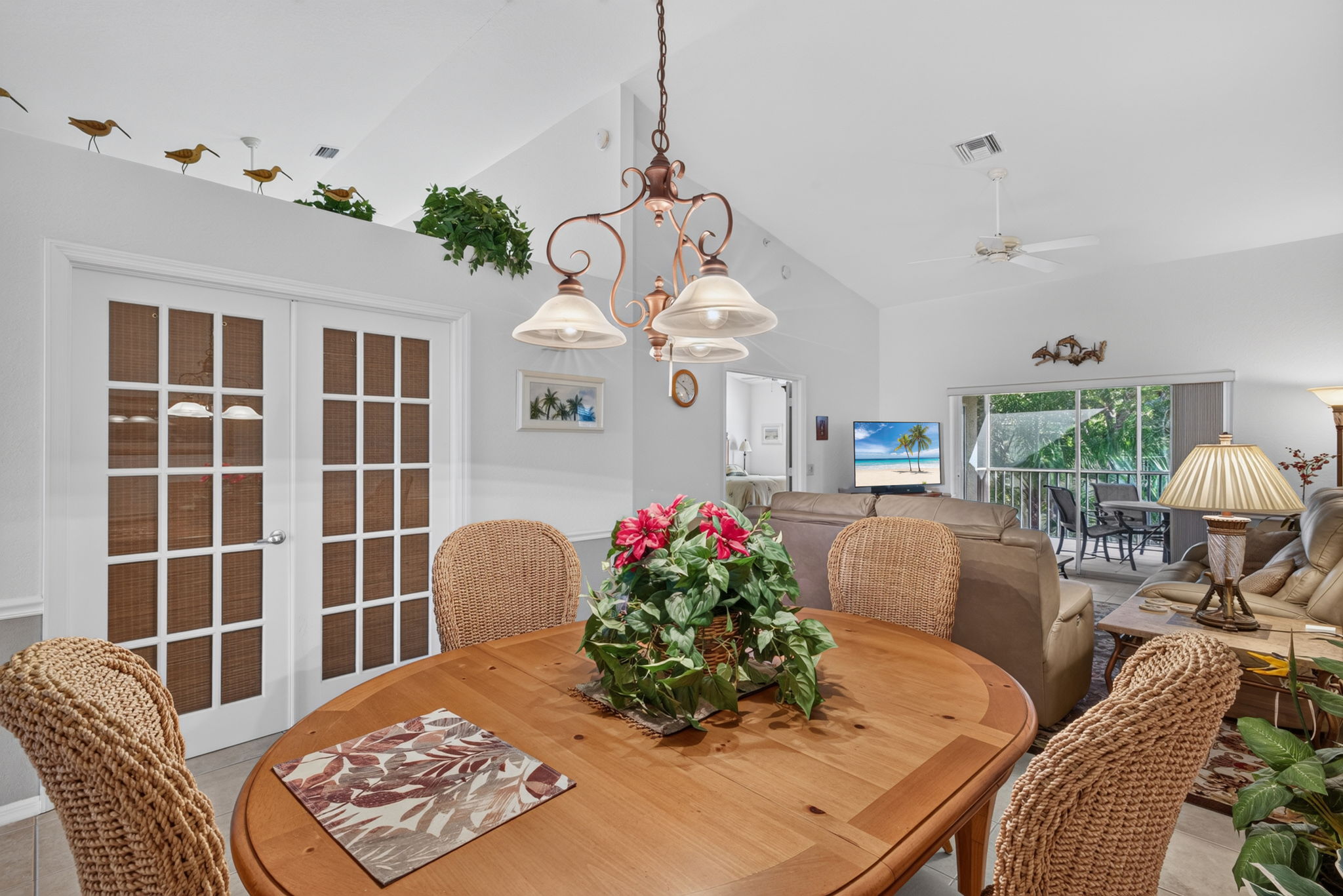 Dining Room 4 of 4