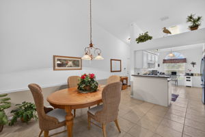 Dining Room 3 of 4